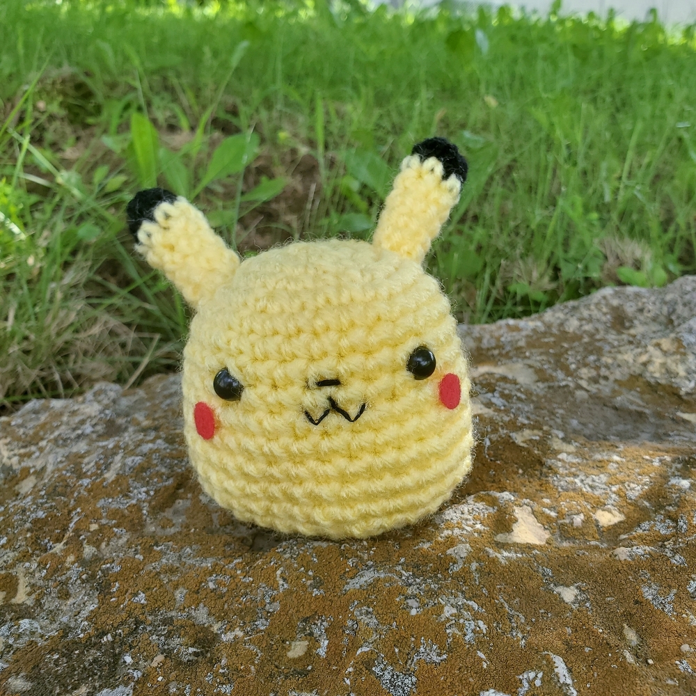 Chibi Pikachu Pokémon Amigurumi - Picture 6 of 8